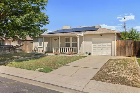 651 Pine St, Manteca, CA 95336