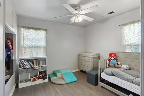 Bedroom - 651 Pine St, Manteca, CA 95336 photo 2 of 6