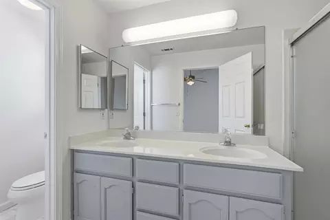 Bath - 2230 Halsey Cir, Davis, CA 95618 photo 3 of 4