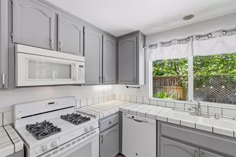Kitchen - 2230 Halsey Cir, Davis, CA 95618 photo 3 of 4