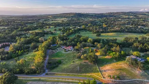 2495 Meadow Creek Rd, Lincoln, CA 95648