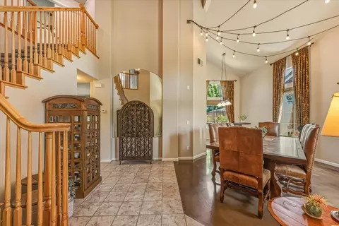 Entry Way - 2735 Tejon St, Lodi, CA 95242 photo 3 of 8