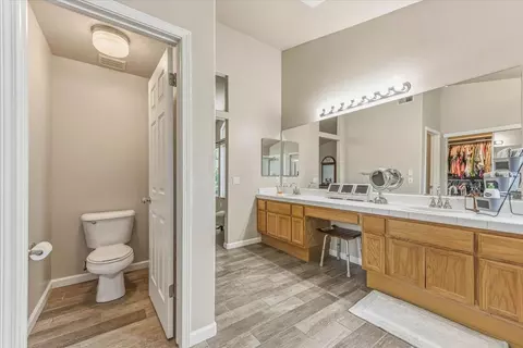 Bath - 2735 Tejon St, Lodi, CA 95242 photo 3 of 5