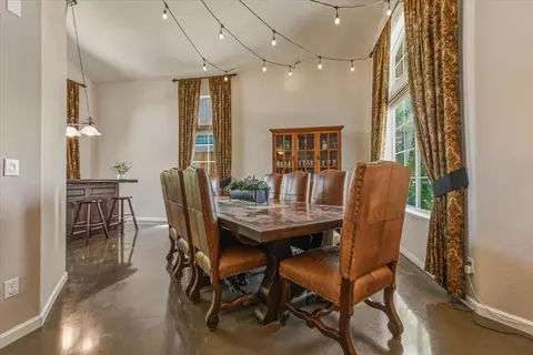 Dining - 2735 Tejon St, Lodi, CA 95242 photo 2 of 7