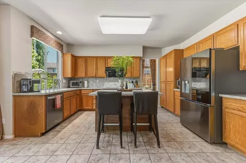 Kitchen - 2735 Tejon St, Lodi, CA 95242 photo 4 of 8