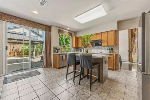 Kitchen - 2735 Tejon St, Lodi, CA 95242 photo 2 of 8