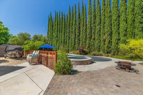 Exterior - 3100 Amos Ct, Modesto, CA 95355 photo 24 of 35