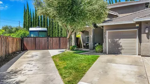 Exterior - 3100 Amos Ct, Modesto, CA 95355 photo 5 of 35