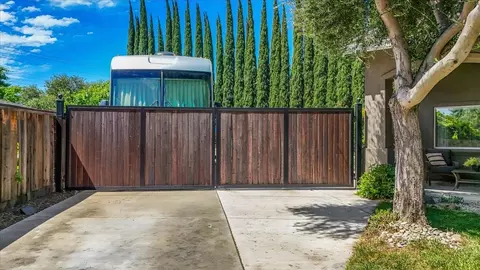 Exterior - 3100 Amos Ct, Modesto, CA 95355 photo 7 of 35