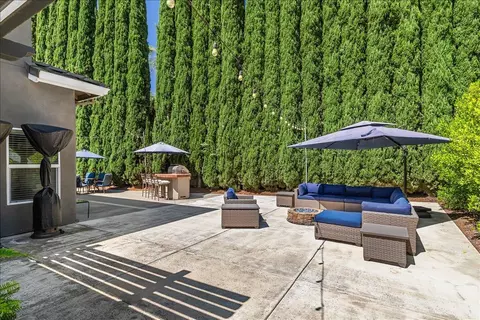 Exterior - 3100 Amos Ct, Modesto, CA 95355 photo 13 of 35
