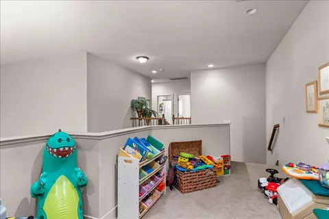 Entry Way - 3100 Amos Ct, Modesto, CA 95355 photo 14 of 15