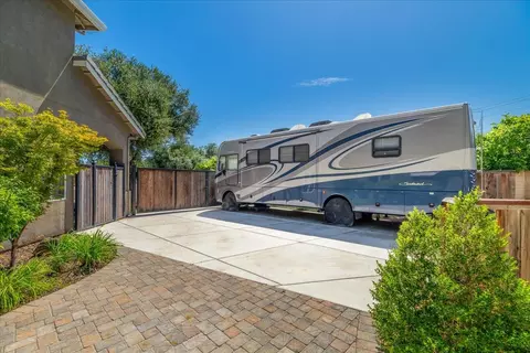 Exterior - 3100 Amos Ct, Modesto, CA 95355 photo 22 of 35