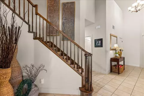Entry Way - 3100 Amos Ct, Modesto, CA 95355 photo 6 of 15