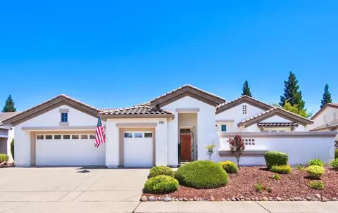 2209 Lamplight Ln, Lincoln, CA 95648
