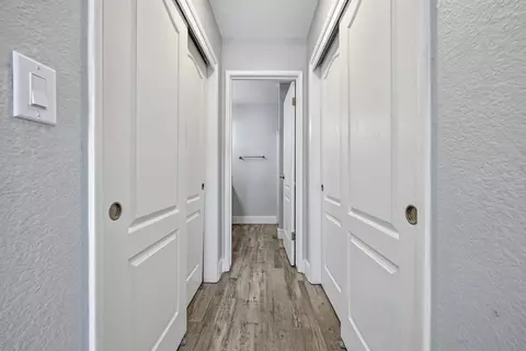 Entry Way - 564 Della Ct, Merced, CA 95348 photo 5 of 5