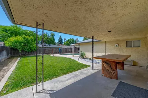 Exterior - 564 Della Ct, Merced, CA 95348 photo 5 of 9