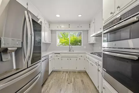 Kitchen - 564 Della Ct, Merced, CA 95348 photo 3 of 5