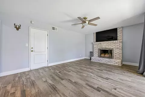 Living - 564 Della Ct, Merced, CA 95348 photo 6 of 7