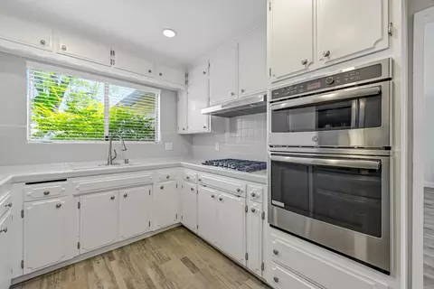 Kitchen - 564 Della Ct, Merced, CA 95348 photo 1 of 5