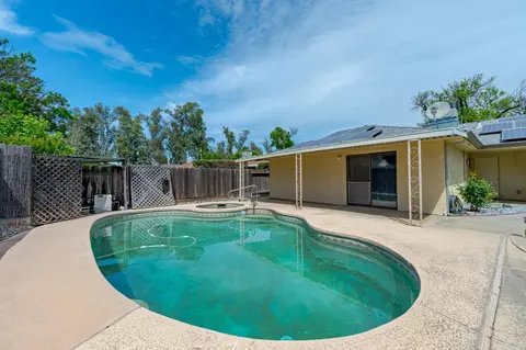 Exterior - 564 Della Ct, Merced, CA 95348 photo 9 of 9