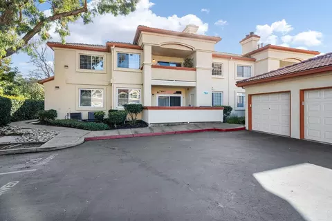 7063 Dublin Meadows St #E, Dublin, CA 94568