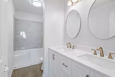 Bath - 7063 Dublin Meadows St #E, Dublin, CA 94568 photo 2 of 3