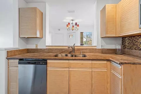 Kitchen - 7063 Dublin Meadows St #E, Dublin, CA 94568 photo 4 of 6
