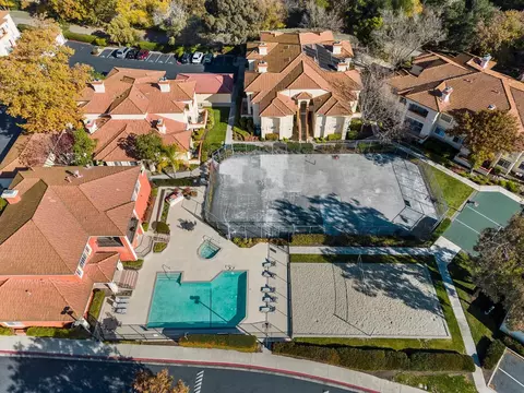View/Area - 7063 Dublin Meadows St #E, Dublin, CA 94568 photo 4 of 5