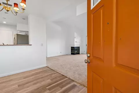 Entry Way - 7063 Dublin Meadows St #E, Dublin, CA 94568 photo 2 of 4