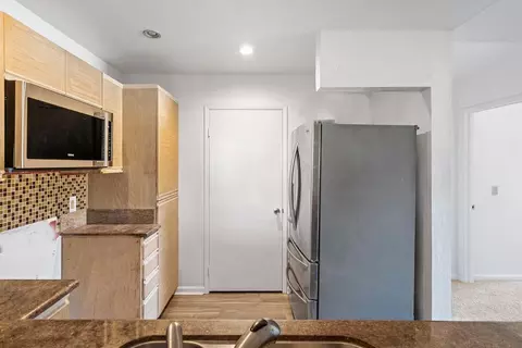 Kitchen - 7063 Dublin Meadows St #E, Dublin, CA 94568 photo 6 of 6