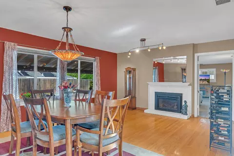 Dining - 4831 Cameron Ranch Dr, Carmichael, CA 95608 photo 4 of 6