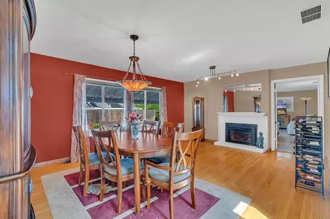 Dining - 4831 Cameron Ranch Dr, Carmichael, CA 95608 photo 6 of 6