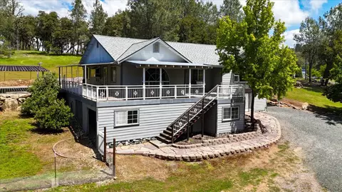 13540 N Keystone Ct, Penn Valley, CA 95946