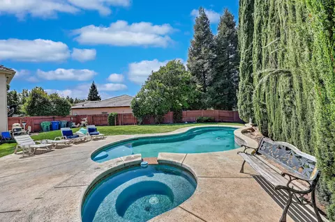 Exterior - 7705 Echo Ct, Chowchilla, CA 93610 photo 3 of 9
