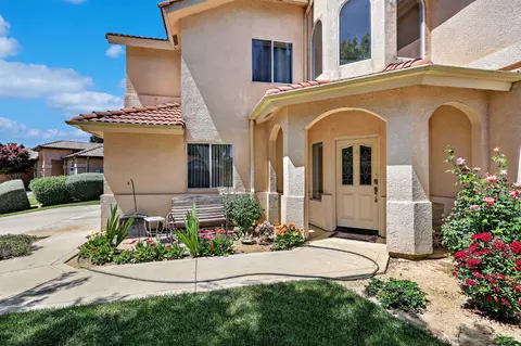 Exterior - 7705 Echo Ct, Chowchilla, CA 93610 photo 6 of 9
