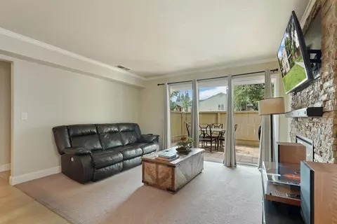 Living - 2401 Eilers Ln #307, Lodi, CA 95242 photo 2 of 2