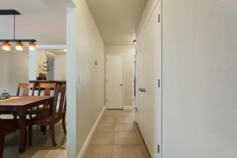 Entry Way - 2401 Eilers Ln #307, Lodi, CA 95242 photo 2 of 2