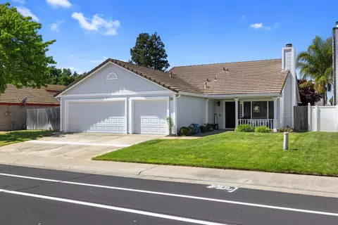 9280 Emerald Crest Dr, Elk Grove, CA 95624