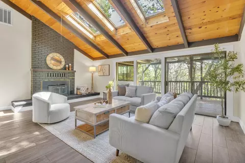 5539 Crestline Dr, Foresthill, CA 95631