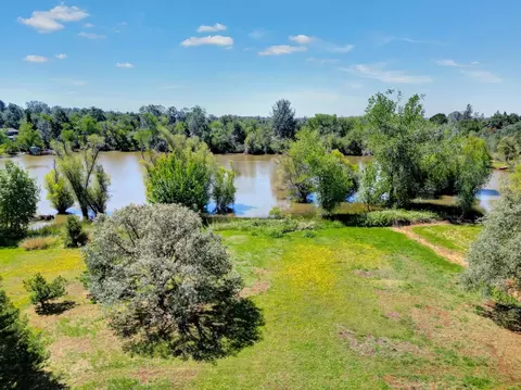 4040 Lakeview Dr, Shingle Springs, CA 95682