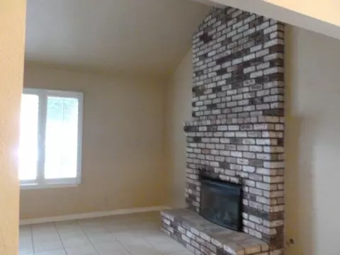Living - 3621 Merrifield Ave, Modesto, CA 95356 photo 1 of 4