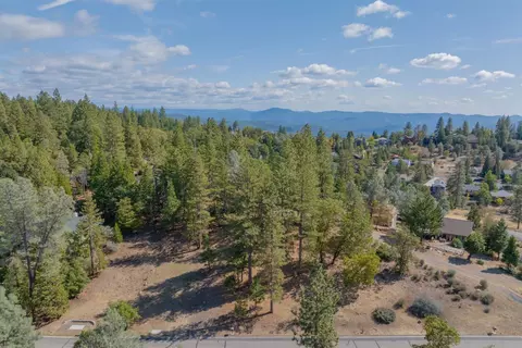 323 Forest Meadows Dr, Murphys, CA 95247