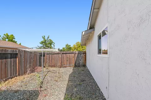 Exterior - 106 Perraud Dr, Folsom, CA 95630 photo 7 of 13