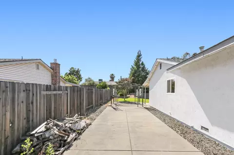 Exterior - 106 Perraud Dr, Folsom, CA 95630 photo 10 of 13