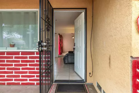 Entry Way - 2644 San Ignacio Ave, Modesto, CA 95354 photo 1 of 4