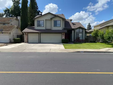 2500 Country Manor Dr, Riverbank, CA 95367