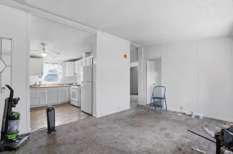 Living - 1683 6th Ave, Olivehurst, CA 95961 photo 2 of 2