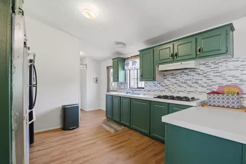 Kitchen - 1683 6th Ave, Olivehurst, CA 95961 photo 1 of 5