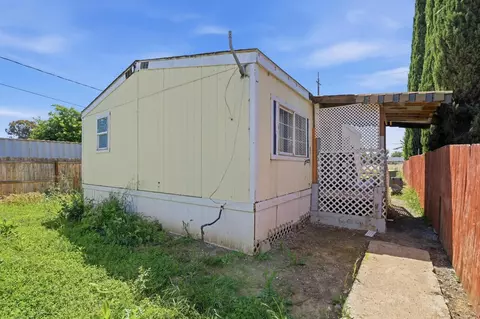 Exterior - 1683 6th Ave, Olivehurst, CA 95961 photo 6 of 13