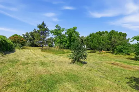 Exterior - 1683 6th Ave, Olivehurst, CA 95961 photo 11 of 13